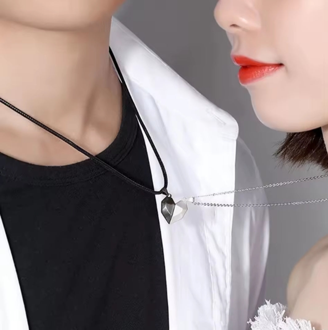 Collar con colgante de pareja