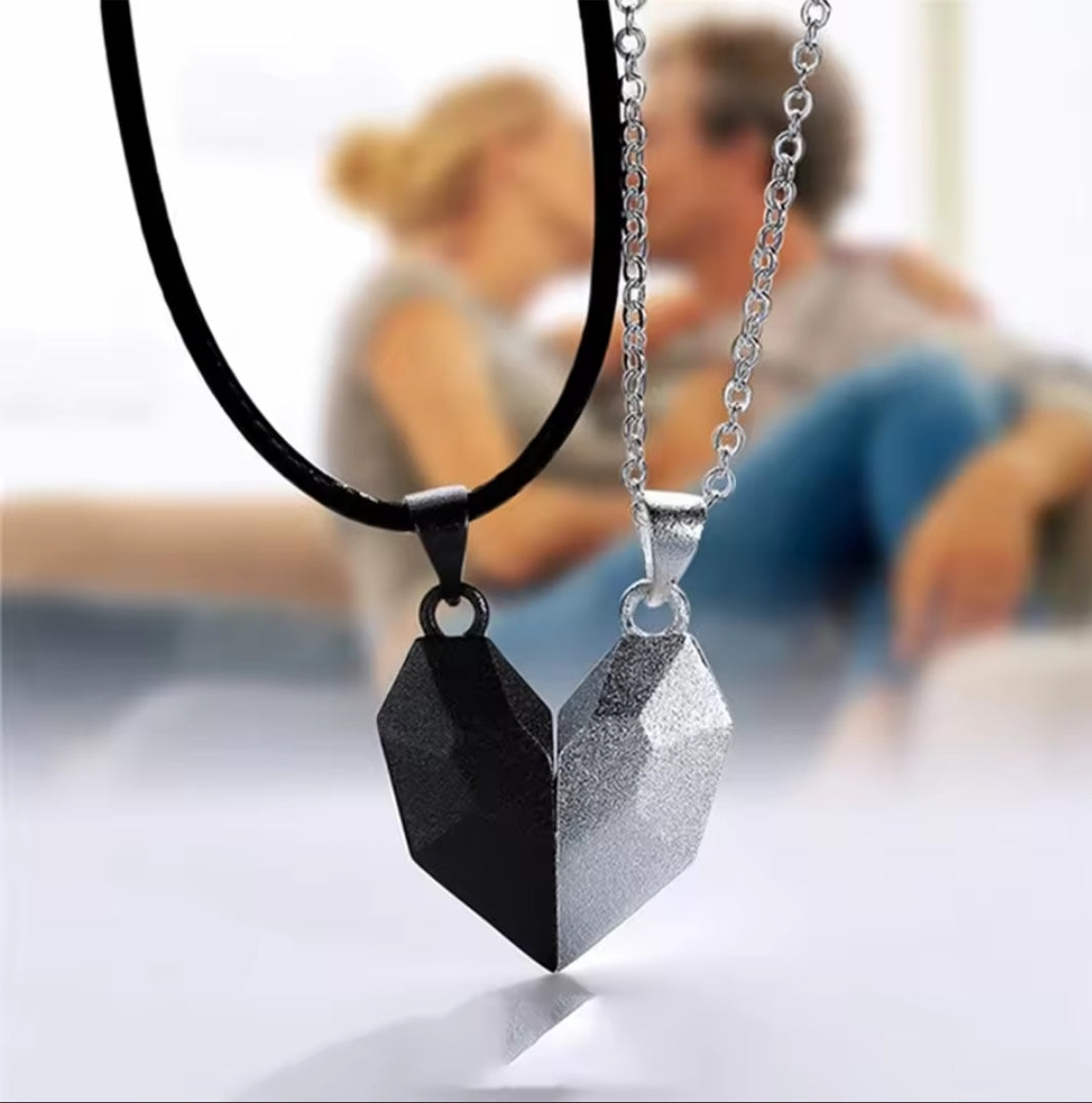 Collar con colgante de pareja